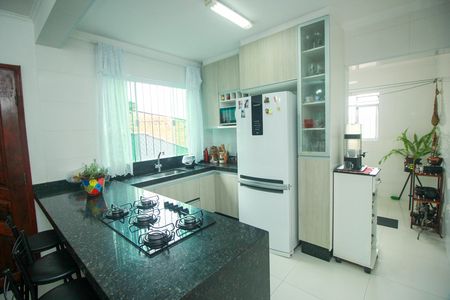 Casa à venda com 200m², 3 quartos e 2 vagasCozinha