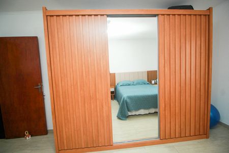 Casa à venda com 200m², 3 quartos e 2 vagasSuíte