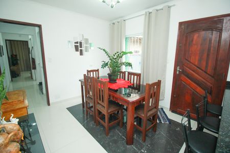 Casa à venda com 200m², 3 quartos e 2 vagasSala de Jantar