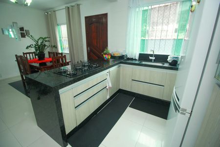 Casa à venda com 200m², 3 quartos e 2 vagasCozinha