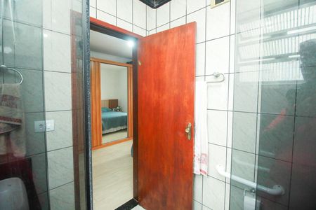 Casa à venda com 200m², 3 quartos e 2 vagasBanheiro da Suíte