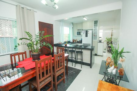 Casa à venda com 200m², 3 quartos e 2 vagasSala de Jantar