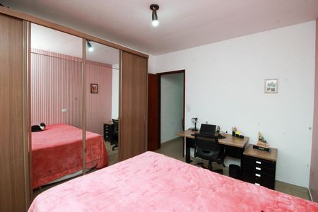 Casa à venda com 200m², 3 quartos e 2 vagasQuarto 1