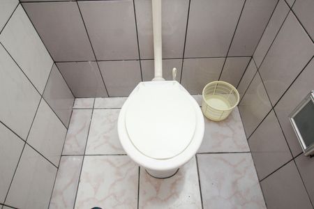 Casa à venda com 200m², 3 quartos e 2 vagasBanheiro da Edicula