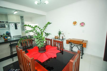 Casa à venda com 200m², 3 quartos e 2 vagasSala de Jantar