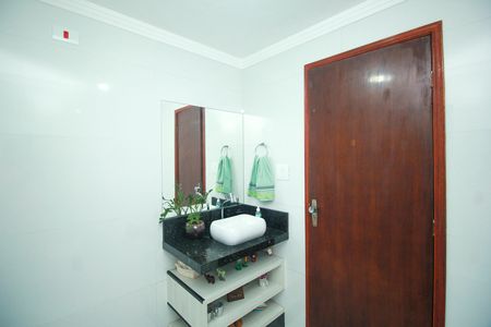 Casa à venda com 200m², 3 quartos e 2 vagasLavabo