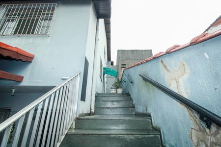 Casa à venda com 200m², 3 quartos e 2 vagasEscada Externa