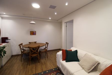 Sala de apartamento à venda com 2 quartos, 60m² em Jardim das Vertentes, São Paulo