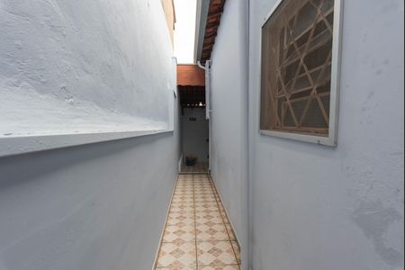 Casa à venda com 160m², 2 quartos e 2 vagas Casa à venda com 160m², 2 quartos e 2 vagasCorredor