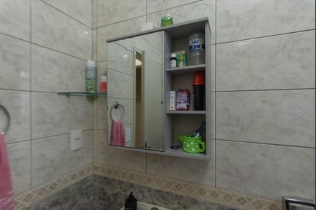 Casa à venda com 160m², 2 quartos e 2 vagas Casa à venda com 160m², 2 quartos e 2 vagasBanheiro