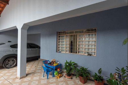 Casa à venda com 160m², 2 quartos e 2 vagas Casa à venda com 160m², 2 quartos e 2 vagasGaragem