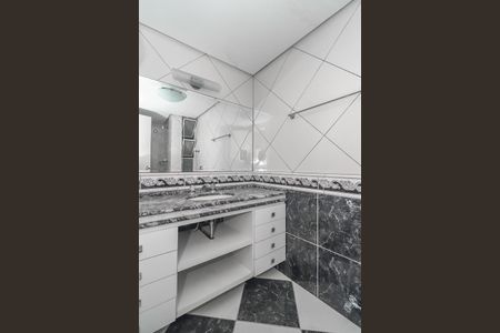 Apartamento à venda com 129m², 3 quartos e 1 vagaBanheiro da Suíte