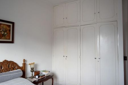 Casa à venda com 351m², 4 quartos e 5 vagasQuarto 2
