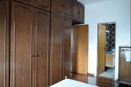 Casa à venda com 351m², 4 quartos e 5 vagasSuíte