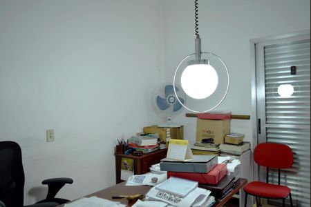 Casa à venda com 351m², 4 quartos e 5 vagasEscritório