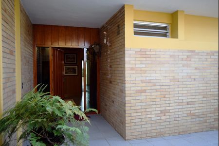 Casa à venda com 351m², 4 quartos e 5 vagasEntrada