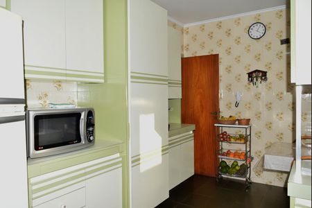 Casa à venda com 351m², 4 quartos e 5 vagasCozinha