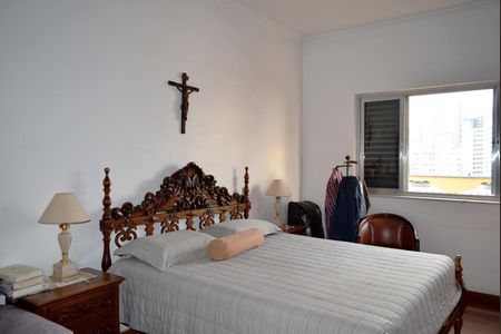 Casa à venda com 351m², 4 quartos e 5 vagasSuíte