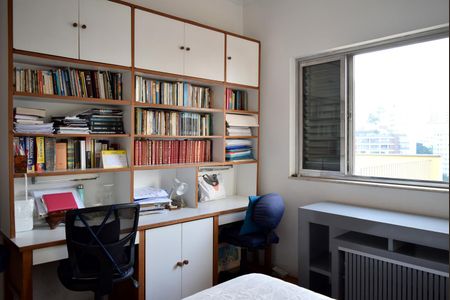Casa à venda com 351m², 4 quartos e 5 vagasQuarto 2