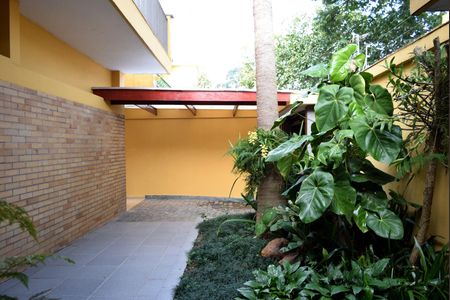 Casa à venda com 351m², 4 quartos e 5 vagasJardim