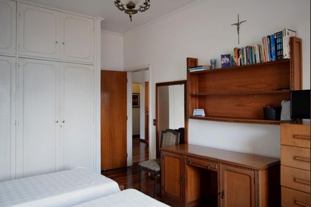 Casa à venda com 351m², 4 quartos e 5 vagasQuarto 1