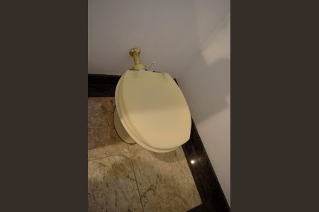 Casa à venda com 351m², 4 quartos e 5 vagasLavabo