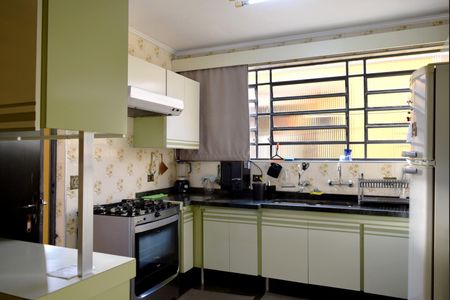 Casa à venda com 351m², 4 quartos e 5 vagasCozinha