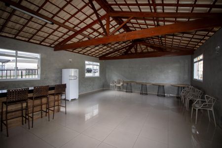 Apartamento para alugar com 47m², 2 quartos e 1 vaga Apartamento para alugar com 47m², 2 quartos e 1 vagaÁrea comum - Salão de festas