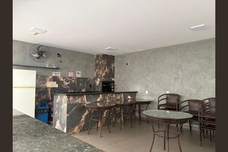 Apartamento para alugar com 1m², 2 quartos e 1 vaga Apartamento para alugar com 1m², 2 quartos e 1 vagaÁrea comum - Churrasqueira