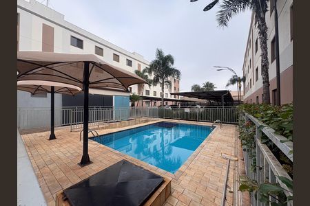 Apartamento para alugar com 1m², 2 quartos e 1 vaga Apartamento para alugar com 1m², 2 quartos e 1 vagaÁrea comum - Piscina