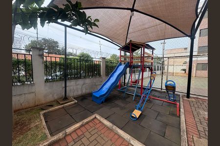 Apartamento para alugar com 1m², 2 quartos e 1 vaga Apartamento para alugar com 1m², 2 quartos e 1 vagaÁrea comum - Playground