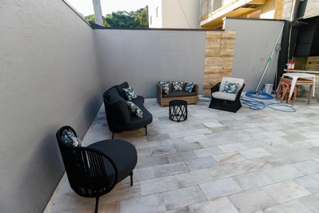 Casa de condomínio para alugar com 250m², 3 quartos e 4 vagas Casa de condomínio para alugar com 250m², 3 quartos e 4 vagasÁrea Piscina