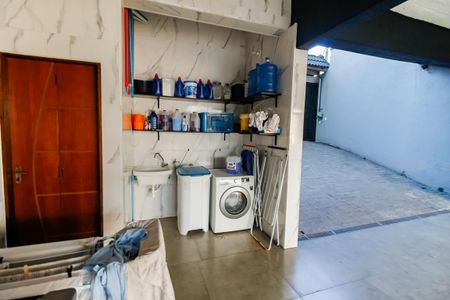 Casa de condomínio para alugar com 250m², 3 quartos e 4 vagas Casa de condomínio para alugar com 250m², 3 quartos e 4 vagasÁrea de Serviço