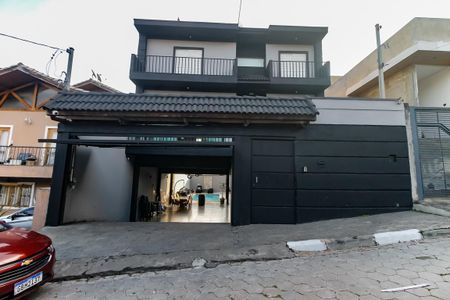 Casa de condomínio para alugar com 250m², 3 quartos e 4 vagas Casa de condomínio para alugar com 250m², 3 quartos e 4 vagasFachada
