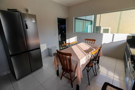 Casa de condomínio para alugar com 250m², 3 quartos e 4 vagas Casa de condomínio para alugar com 250m², 3 quartos e 4 vagasCozinha - Armários