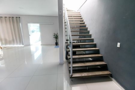 Casa de condomínio para alugar com 250m², 3 quartos e 4 vagas Casa de condomínio para alugar com 250m², 3 quartos e 4 vagasCorredor