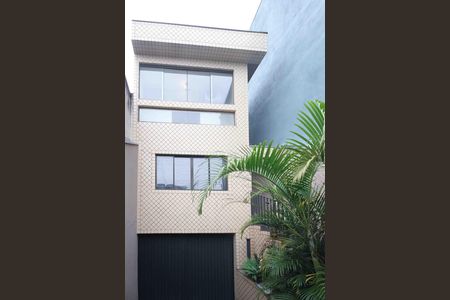 Casa à venda com 330m², 3 quartos e 6 vagas