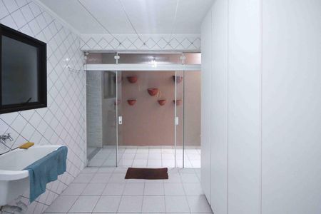 Casa à venda com 330m², 3 quartos e 6 vagas