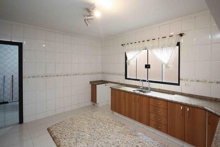 Casa à venda com 330m², 3 quartos e 6 vagas