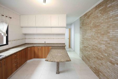Casa à venda com 330m², 3 quartos e 6 vagas