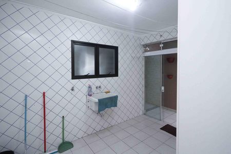 Casa à venda com 330m², 3 quartos e 6 vagas