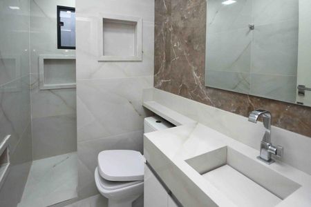 Casa à venda com 330m², 3 quartos e 6 vagas