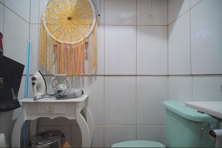 Casa à venda com 70m², 1 quarto e 6 vagasBanheiro