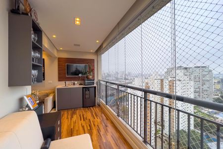 Apartamento à venda com 69m², 2 quartos e 1 vaga Apartamento à venda com 69m², 2 quartos e 1 vagaVaranda