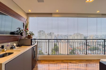 Apartamento à venda com 69m², 2 quartos e 1 vaga Apartamento à venda com 69m², 2 quartos e 1 vagaVaranda