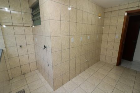 Apartamento à venda com 42m², 1 quarto e sem vaga Apartamento à venda com 42m², 1 quarto e sem vagaCozinha e Área de Serviço