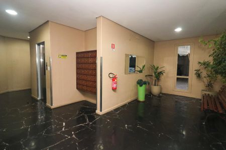 Apartamento à venda com 42m², 1 quarto e sem vaga Apartamento à venda com 42m², 1 quarto e sem vagaÁrea comum - Hall de entrada
