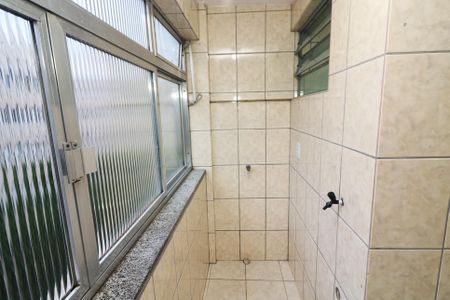 Apartamento à venda com 42m², 1 quarto e sem vaga Apartamento à venda com 42m², 1 quarto e sem vagaCozinha e Área de Serviço
