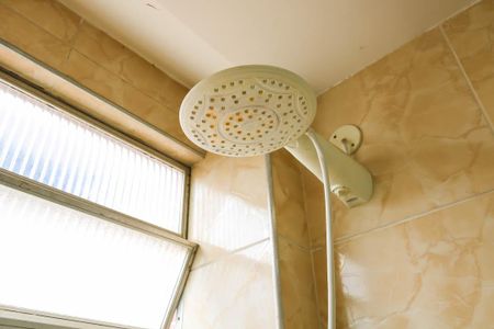 Banheiro de apartamento à venda com 1 quarto, 88m² em Abolição, Rio de Janeiro