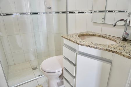 Apartamento à venda com 81m², 3 quartos e 1 vaga Apartamento à venda com 81m², 3 quartos e 1 vagaBanheiro Social